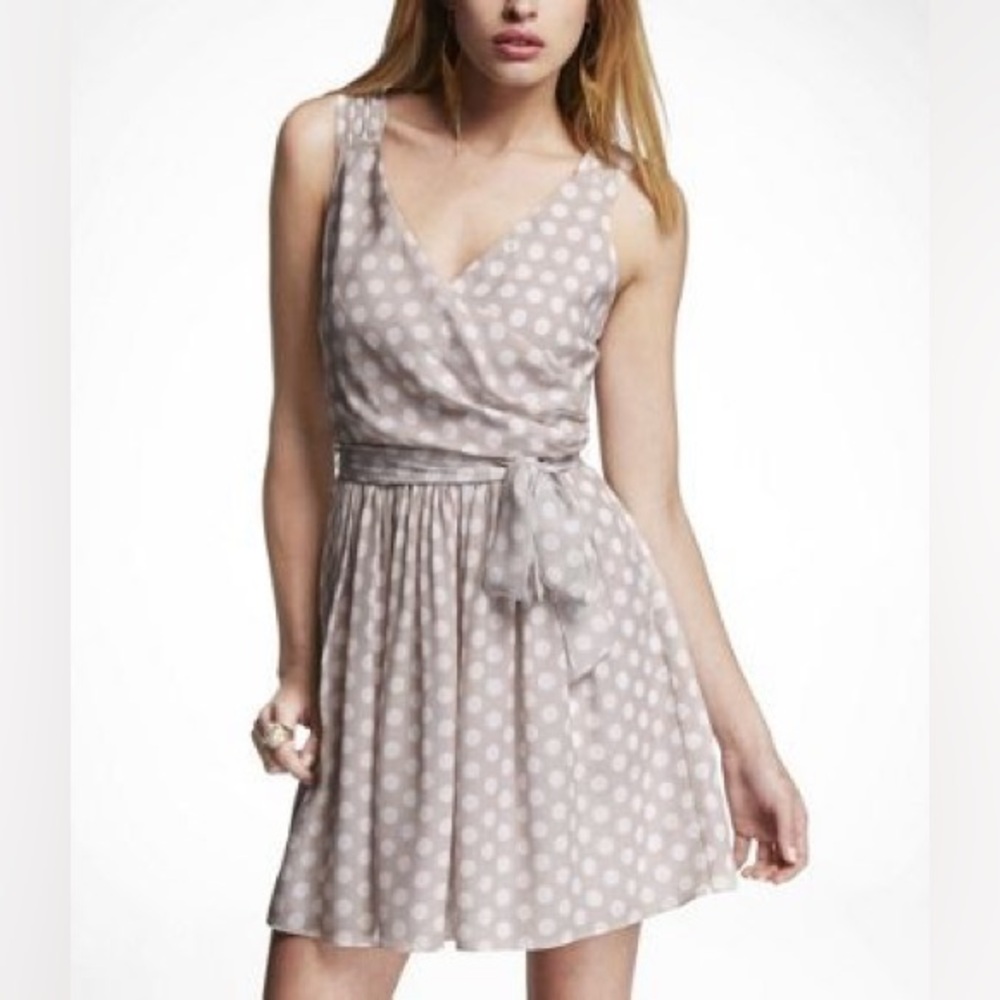 Express Pale Beige Polka Dot Sleeveless Dress NWT 6 No Belt